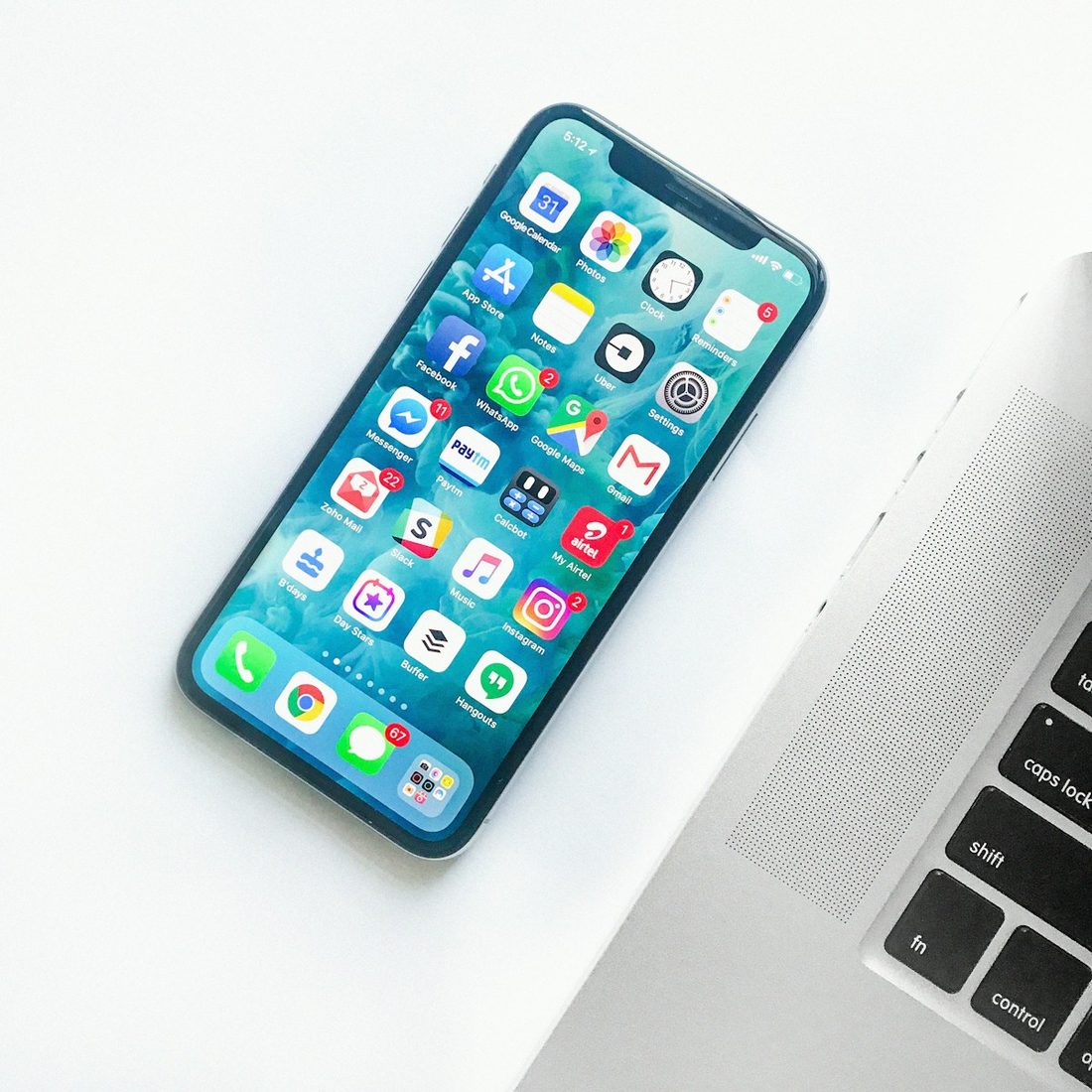 必威体育 APP 赛程与赛事列表界面示意